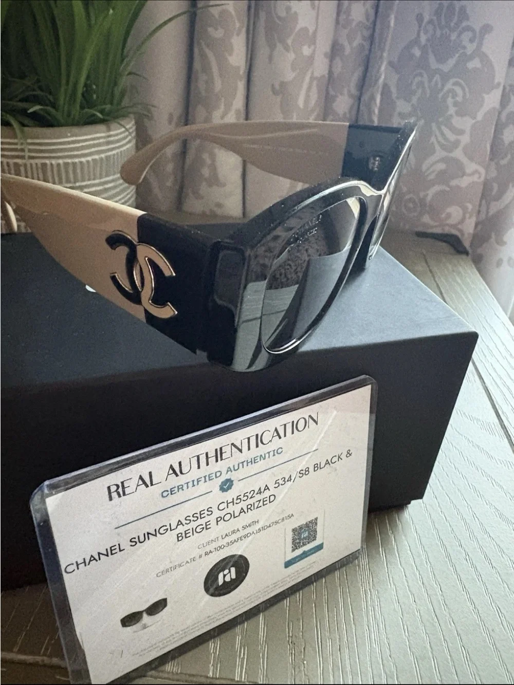 CHANEL Black Sunglasses with Beige Logo Temples Polarized NEW